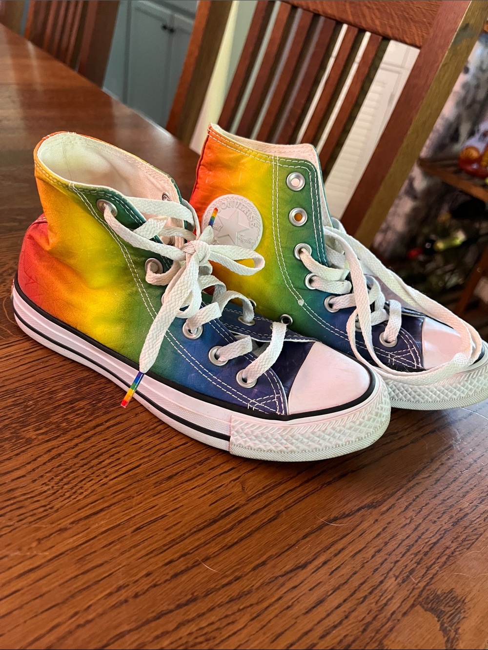 EUC Converse All Star Rainbow Chuck Taylor High-Top Sneakers Women Sz 5